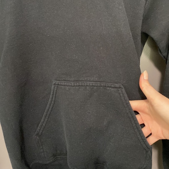 5SOS Meet You There Tour Merch Hoodie (2018) - Picture 4 of 10